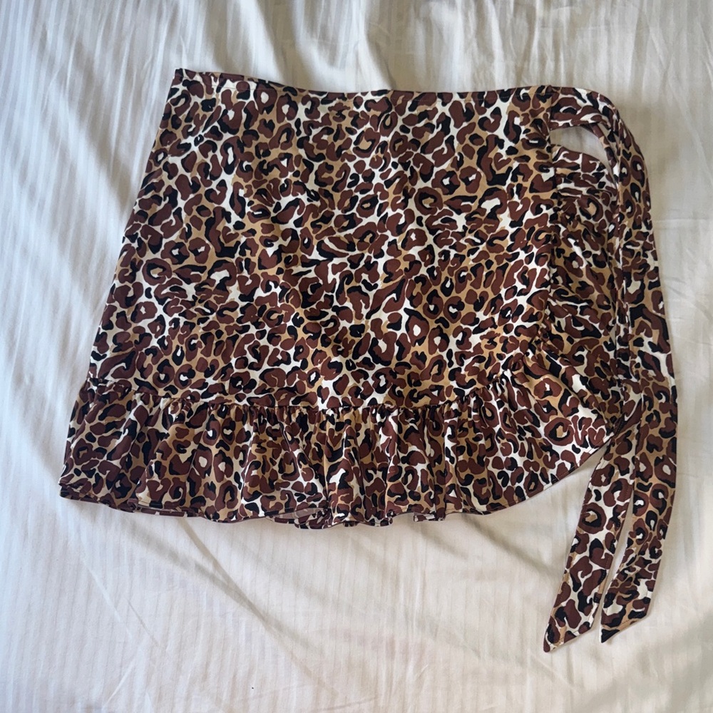 Lilly Pulitzer Chrystal Cheetah Print Ruffled Beach Sarong - Brown & Black